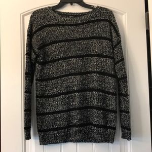 Black and gray sweater